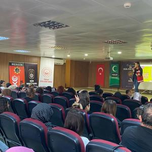 #ToroslarSHM Kadın İrtibat Birimimiz, Toroslar Halk Eğitim Merkezi kursiyerlerine  ''Kadına Yönelik Şiddetle Mücadele, #KADES, 6284 Sayılı Kanun, #ALO112 ve #ALO183'' konularında eğitim düzenledi.  - fotoğraf 1