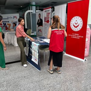 #MersinŞÖNİM, ''Kadına Yönelik Şiddetle Mücadele'' kapsamında farkındalık çalışmaları ve #KADES uygulaması tanıtımları yaptı.    📍Mersin CNR Expo Yenişehir Fuar Merkezi - fotoğraf 1