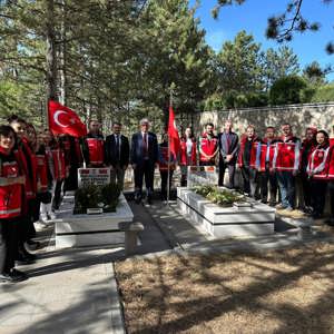 Cumhuriyetimizin 100. Yıl Şerefine Şehitlik Ziyareti - fotoğraf 5