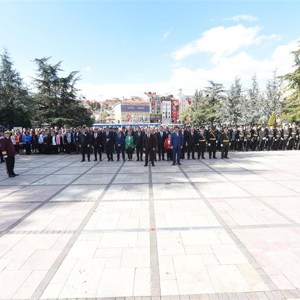 Cumhuriyet Bayramı Çelenk Sunma Töreni Yapıldı - fotoğraf 5