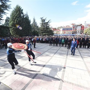 Cumhuriyet Bayramı Çelenk Sunma Töreni Yapıldı - fotoğraf 8