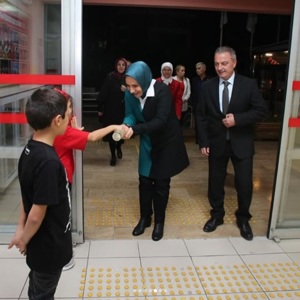 29 Ekim Cumhuriyet Bayramı ve Cumhuriyet’imizin 100. Yılı münasebetiyle, Yeşilırmak Çocuk Evlerinde kalan evlatlarımızın hazırlamış olduğu Kutlama Programı - fotoğraf 4