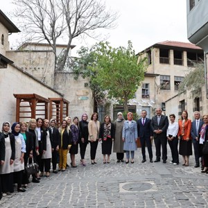 Minister of Family and Social Services Göktaş attended the opening of Child and Family Center in Gaziantep - fotoğraf 9