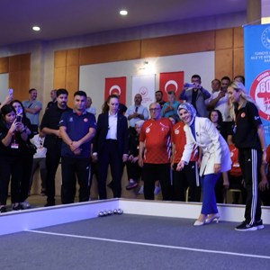 Bakanımız Mahinur Özdemir Göktaş, Yetişkin Gençler Huzur Bocce Ligi Finaline Katıldı - fotoğraf 2