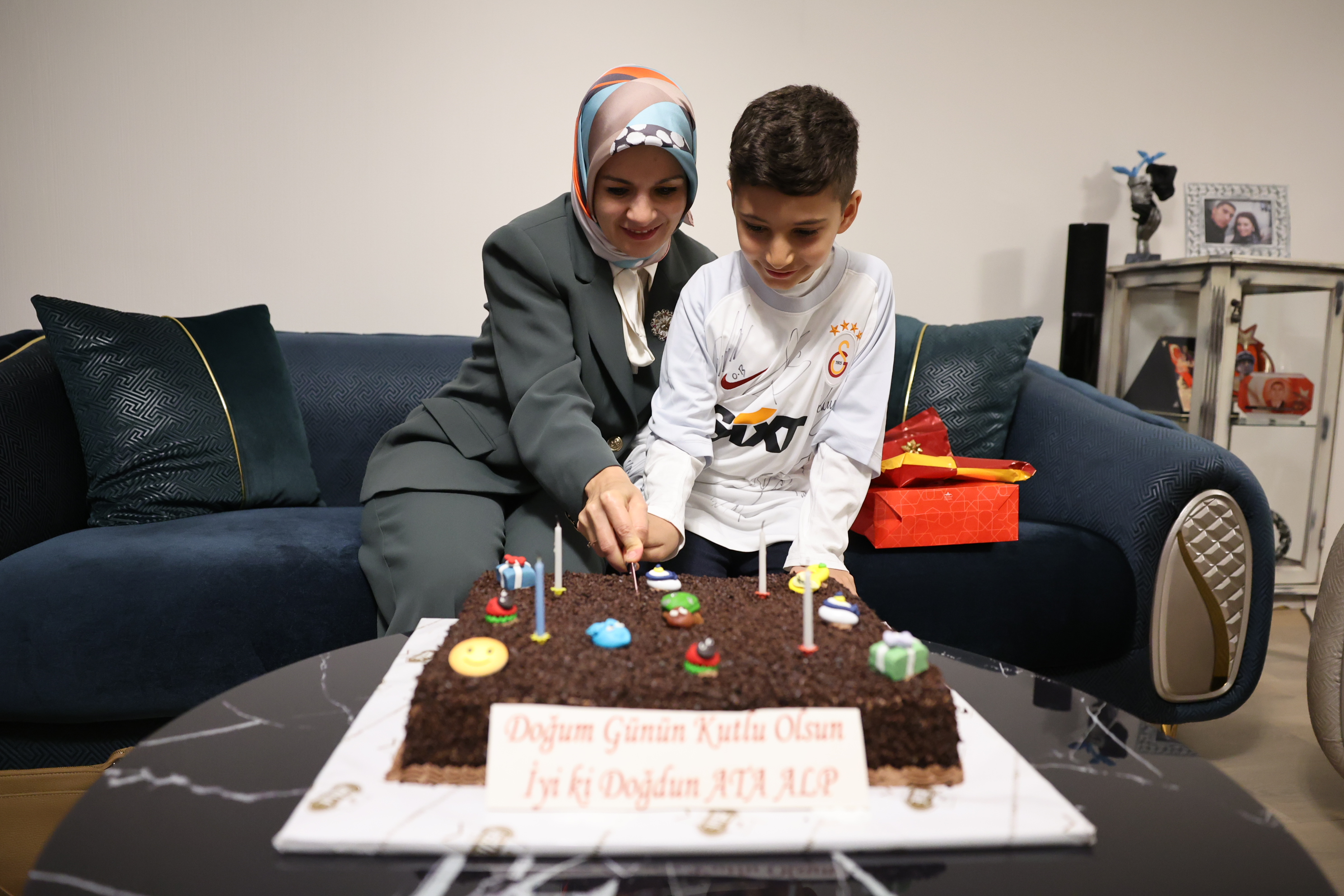 Bakan Göktaş’tan Şehidimizin Oğluna Doğum Günü Sürprizi