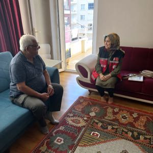 Hane Ziyaretleri kapsamında #ASDEP ekiplerimizle vatandaşlarımızı bilgilendirmeye, sosyal destek hizmetlerimizi sürdürmeye devam ediyoruz.    #AileSosyalDestekProgramı  📍Mezitli - fotoğraf 1
