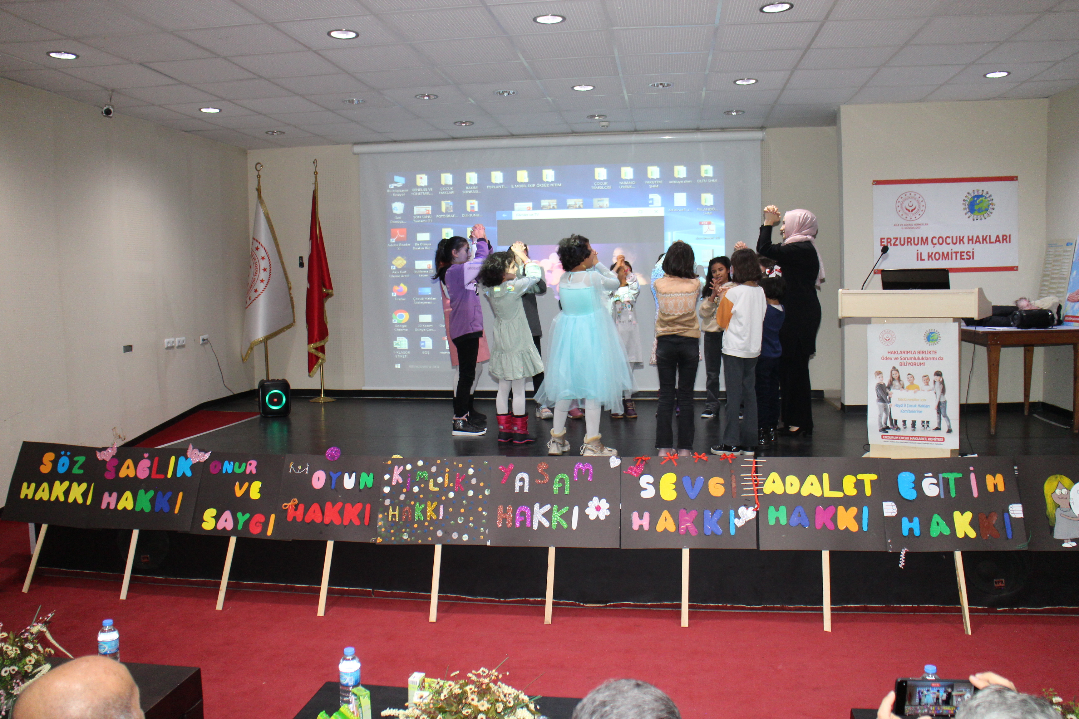 20 KASIM DÜNYA ÇOCUK HAKLARI GÜNÜ