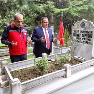 Öğretmen Şehidimiz Mehmet KAPUSUZ'UN mezarını ve Merzifonda bulunan kıymetli ailesini ziyaret ettik. - fotoğraf 2