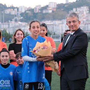 25 Kasım Kadına Yönelik Siddete Karşı Uluslararası Mücadele Günü kapsamında Futbol Maçı Etkinliği - fotoğraf 6