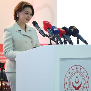 Minister Mahinur Özdemir Göktaş spoke at Barrier-Free Living Fair and Awareness Summit - fotoğraf 3