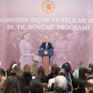 Bakanımız Mahinur Özdemir Göktaş  "Türk Kadınının Seçme ve Seçilme Hakkının 89. Yıl Dönümü" Programına Katıldı - fotoğraf 2