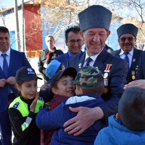 “Vatan ve Kahramanlık Buluşmaları” Projesi ile Öğrencilerle Gaziler Bir Araya Geliyor - fotoğraf 1