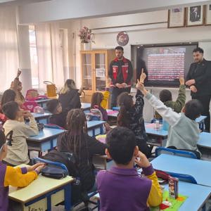 Öğrencilere yönelik “Vatan ve Kahramanlık Buluşmaları” programı düzenlendi. - fotoğraf 2
