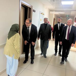 İl Müdürümüz Sayın Sahit AYDIN bağlı kuruluşumuz Çorum Huzurevi Yaşlı Bakım ve Rehabilitasyon Merkezi Müdürlüğü'nde bulunan kıymetli büyüklerimizle bir araya gelerek sohbet etti. - fotoğraf 4