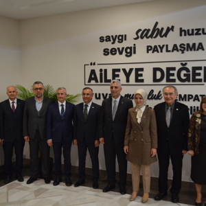 Bakanımız Mahinur Özdemir Göktaş, Gaziantep'te Türkiye Kooperatifler Fuarı ve Aile Akademisi’nin Açılışlarına Katıldı - fotoğraf 4
