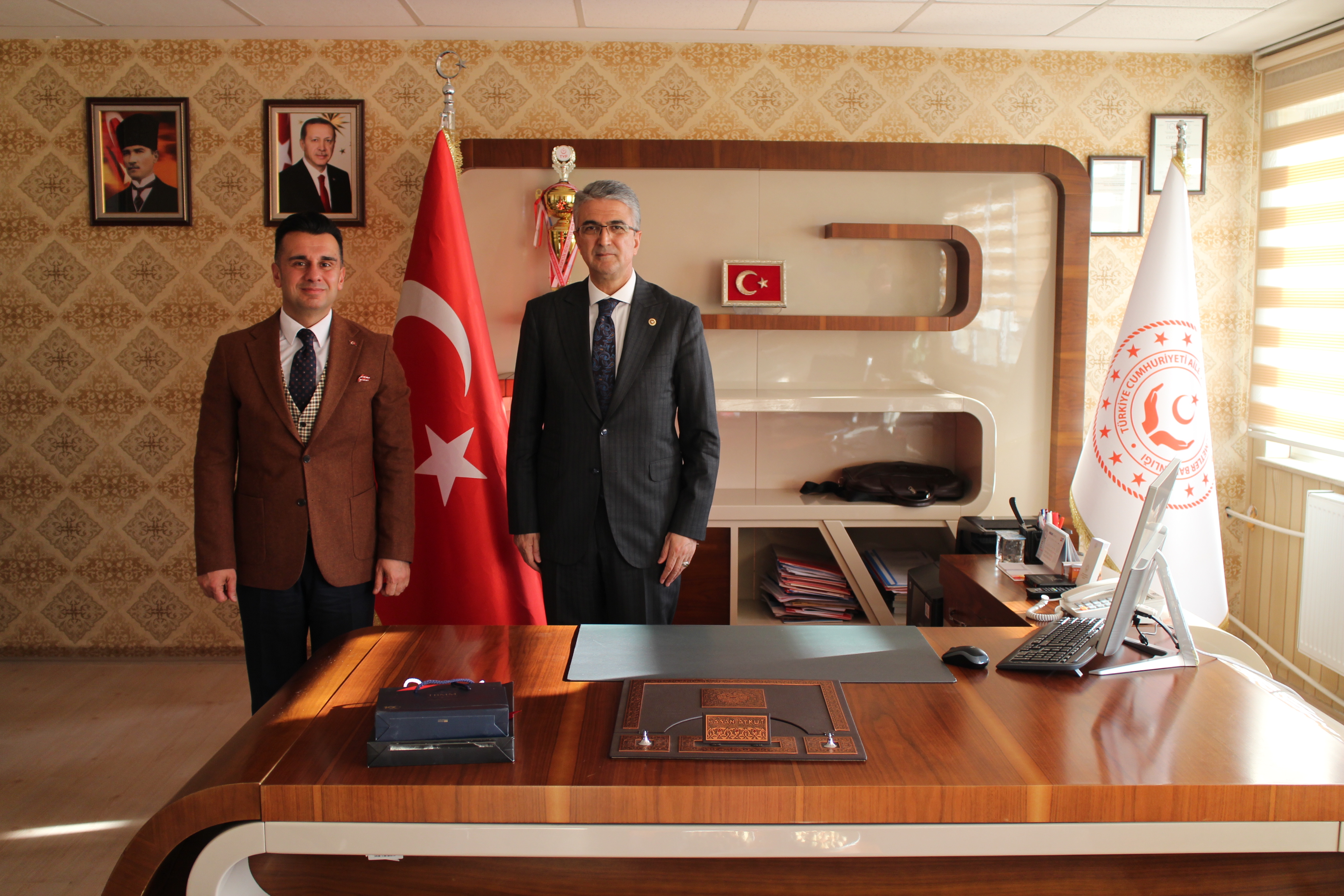 Milletvekili Kamil AYDIN İl Müdürümüzü ziyaret etti.