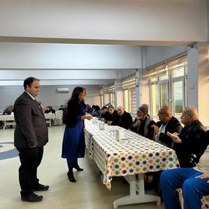 BALIKESİR HUZUREVİ YAŞLI BAKIM VE REHABİLİTASYON MERKEZİMİZDEKİ BÜYÜKLERİMİZE ZİYARET - fotoğraf 3