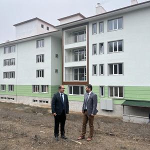 İl Müdürümüz Sayın Sahit AYDIN bağlı kuruluşumuz Osmancık Huzurevi Yaşlı Bakım ve Rehabilitasyon Merkezi Müdürlüğü'müzü ziyaret ederek kuruluşun açılışı ile ilgili yürütülen çalışmaları ve eksiklikleri yakından inceleyerek Kuruluş Müdürü Arif CANTÜRK'ten yapılan çalışmalar hakkında bilgi aldı. - fotoğraf 9