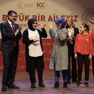 Bakanımız Mahinur Özdemir Göktaş Batman’da Biz Büyük Bir Aileyiz Buluşması'na Katıldı - fotoğraf 8