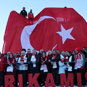 Aile ve Sosyal Hizmetler Bakanımız Göktaş, Sarıkamış'ta Şehitler İçin Yapılan Kardan Heykellerin Açılışına Katıldı - fotoğraf 2