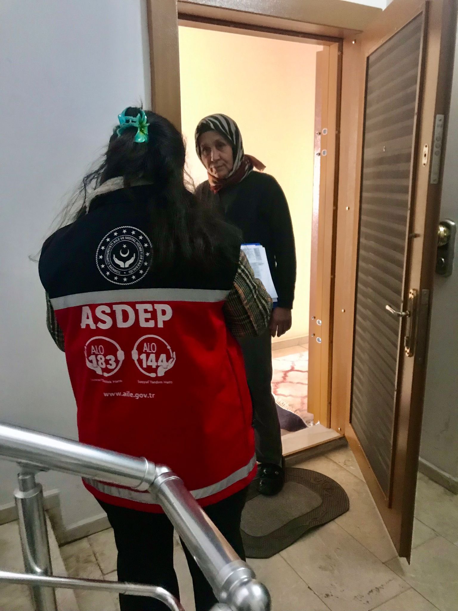 #ASDEP ekiplerimizin saha çalışmalarından.  #AileSosyalDestekProgramı  📍Erdemli 