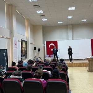 Özel Bireylere Yönelik  Yaklaşım Yöntemleri Konusunda Eğitim Verilmiştir - fotoğraf 1