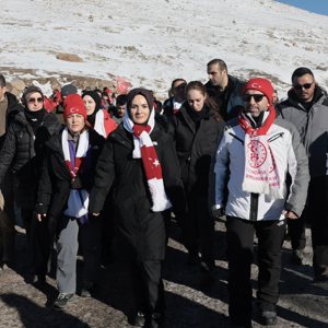 Sarıkamış’ta vatan müdafaası uğruna gözlerini kırpmadan şehadete yürüyen yiğit vatan evlatlarını yâd ettik.  - fotoğraf 4