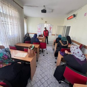 Bayındır Aile Destek Merkezi Kursiyerlerine Evlilik Öncesi Eğitimi  - fotoğraf 1