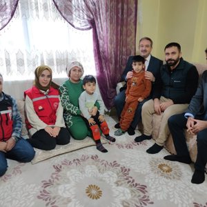 Roni Umut Onuş ve Ailesini Ziyaret - fotoğraf 1