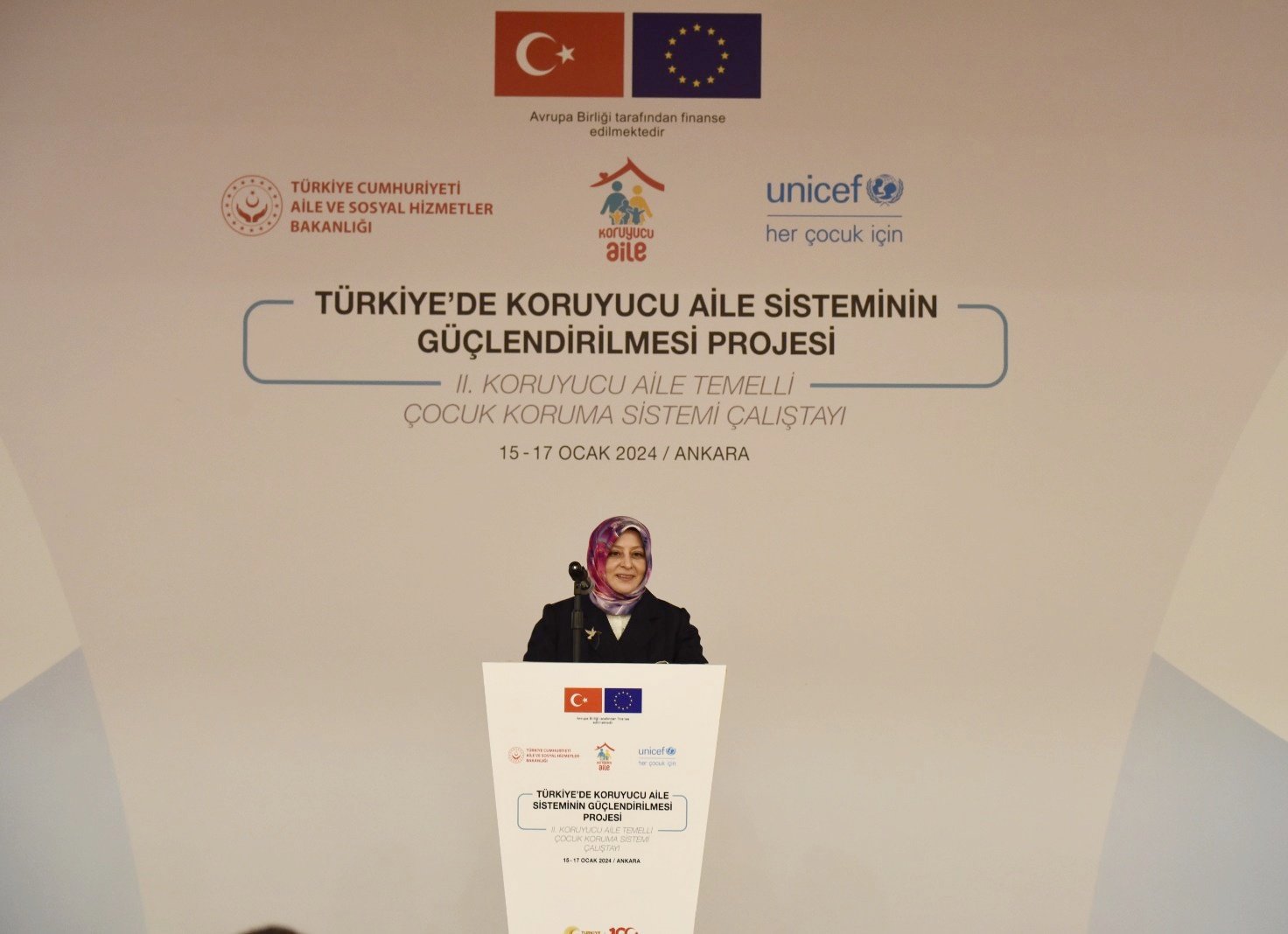 Bakanlığımız ve Unicef işbirliğindeki II. Koruyucu Aile Temelli Çocuk Koruma Sistemi Çalıştayı bugün Bakan Mahinur Özdemir Göktaş’ın açılış konuşmalarıyla başladı. - fotoğraf 3