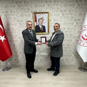 Gazimize Teşekkür Plaketi  - fotoğraf 1