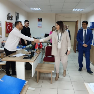İl Müdürümüz Sayın Çiğdem AÇIKYILDIZ KAZEL ,İl Müdürlüğümüzde görev yapan personellerimizle görüşerek yürütülen çalışmalar hakkında bilgi aldı. - fotoğraf 7