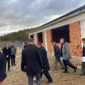 Valimiz Sn. M. Fırat Taşolar, Eldivan ilçesinde yapımı devam eden Engelsiz Yaşam Merkezimizin inşaatında incelemelerde bulundular. - fotoğraf 8