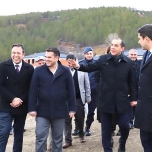 Valimiz Sn. M. Fırat Taşolar, Eldivan ilçesinde yapımı devam eden Engelsiz Yaşam Merkezimizin inşaatında incelemelerde bulundular. - fotoğraf 2