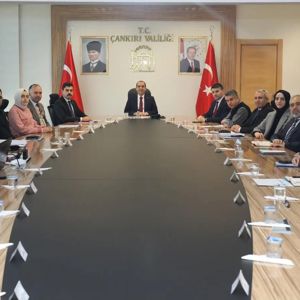 Kadına Yönelik Şiddetle Mücadele İl Koordinasyon, İzleme ve Değerlendirme Komisyonu Toplantısı Valimiz Sn. M. Fırat TAŞOLAR başkanlığında gerçekleştirildi. - fotoğraf 1