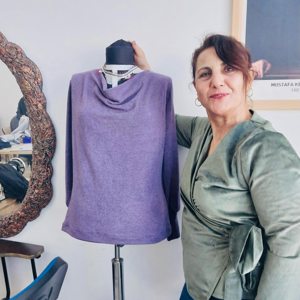 #MersinGündüzlüBakımveAktifYaşamMerkezi’mizdeki kursiyerlerimizin yaptıkları birbirinden şık kıyafetler göz kamaştırıyor. 🥰  Moda tasarımı dersi çalışmalarımızdan🌸👚 - fotoğraf 1