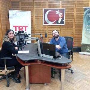 #YenişehirSHM Kadın Hizmetleri Birimimiz, TRT Çukurova Radyosu'na konuk oldu ve ''Gençlerde Şiddet ve Türleri'' ni anlattı.  6284 Sayılı Kanun, #ALO183 hattı ve #KADES uygulaması ile ilgili rehberlik yapıldı. - fotoğraf 1