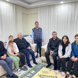 Valimiz Meftun Dallı 'dan Depremzede Aileye Ziyaret - fotoğraf 1