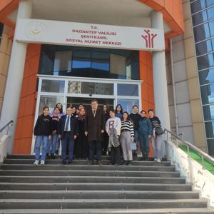 6 Şubat depremi yıl dönümünde çocuklarımız ile birlikte gerçekleştirdiğimiz deprem bölgesi ziyaretlerimizden...   - fotoğraf 1