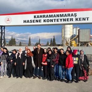 6 Şubat depremi yıl dönümünde çocuklarımız ile birlikte gerçekleştirdiğimiz deprem bölgesi ziyaretlerimizden...   - fotoğraf 2