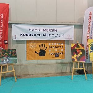 #DevletTeşvikleriTanıtımGünleri kapsamında CNREXPO'da Bakanlığımızın Sosyal Hizmet Modellerini tanıttığımız standımız, kadınlarımızın yaptığı el emeği ürünler ve tablolar ile birlikte 2. gününde tüm birimlerimizle devam ediyor. - fotoğraf 4