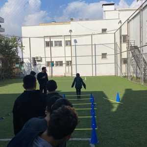 Çocuklarımız her zamanki gibi haftaya sportif başladı.  Sporun azımsanamayacak yararlarını biliyoruz ve yapılan atrenmanlarla birlikte kendimizi güçlü hissediyoruz. 😇💪 - fotoğraf 1