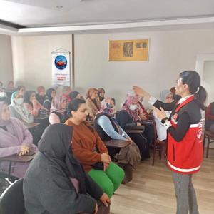 #ToroslarSHM, Aile Destek ve Sosyal Dayanışma Merkezi (SODAM) kursiyerlerine ''Psikiyatrik/Nörolojik Rahatsızlıklar ve Sağlıklı İletişim'' konularında eğitim düzenledi.      - fotoğraf 2