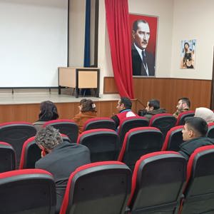 Kadına Yönelik Şiddetle Mücadele çalışmaları kapsamında sivil vatandaşlara yönelik bilgilendirmeler her alanda devam ediyor. - fotoğraf 1