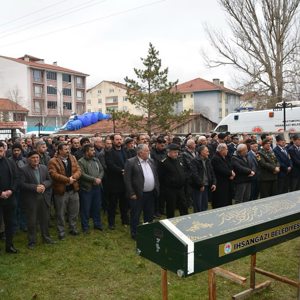 Kıbrıs Gazimiz Mustafa Çeven Ebediyete Uğurlandı - fotoğraf 2