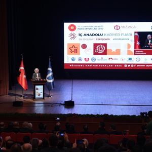 Bakanımız Mahinur Özdemir Göktaş, Eskişehir'de İç Anadolu Kariyer Zirvesi'ne Katıldı  - fotoğraf 2