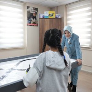 Bakanımız Sn. Mahinur ÖZDEMİR GÖKTAŞ"Genç Mucitler Geleceği Kodluyor" Projemizin Açılışını Yaptı - fotoğraf 3