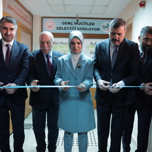 Bakanımız Mahinur Özdemir Göktaş: “Türkiye'de ilk kez yapılan Yaşlı Profili Araştırması kapsamında 22 bin 640 hanede 9 başlıkta yüz yüze görüşmeler gerçekleştirdik” - fotoğraf 19