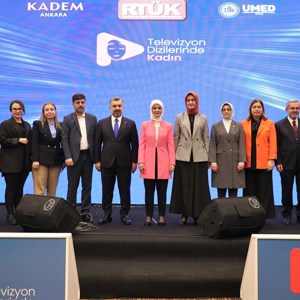 Bakanımız Mahinur Özdemir Göktaş "Televizyon Dizilerinde Kadın" Panelinin Açılışına Katıldı - fotoğraf 3