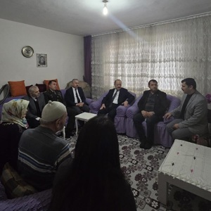 Valimiz Meftun Dallı'dan Şehidimiz İsmail Boduroğlu’nun Kıymetli Ailesine Ziyaret - fotoğraf 2